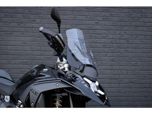 bmw - r-1300-gs-triple-black