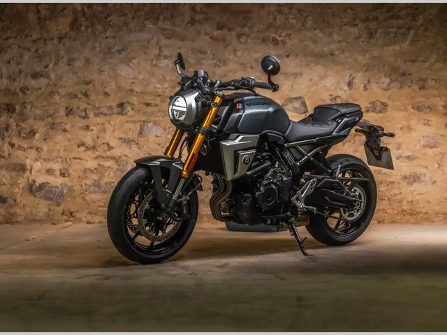 suzuki - gsx-8t