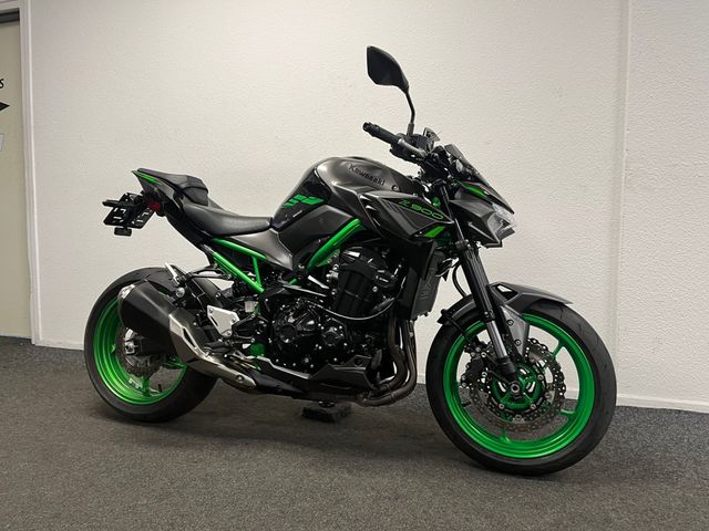 kawasaki - z900