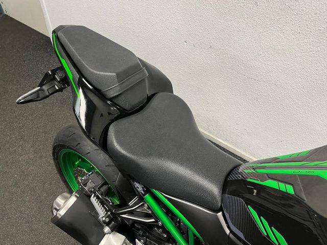 kawasaki - z900