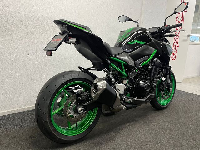 kawasaki - z900