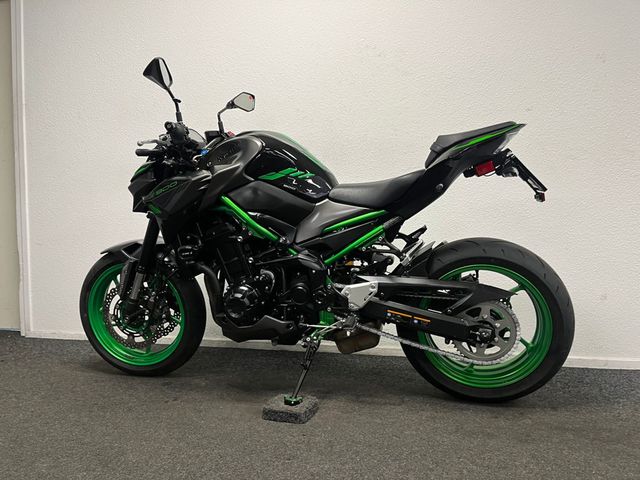 kawasaki - z900