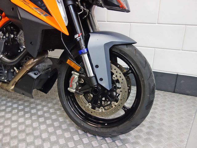 ktm - 1290-super-duke-gt