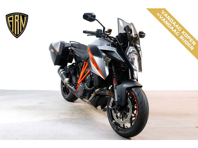 ktm - 1290-super-duke-gt