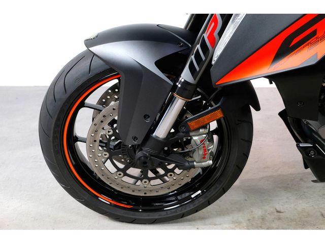 ktm - 1290-super-duke-gt