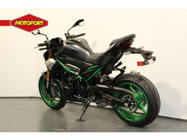 kawasaki - z900