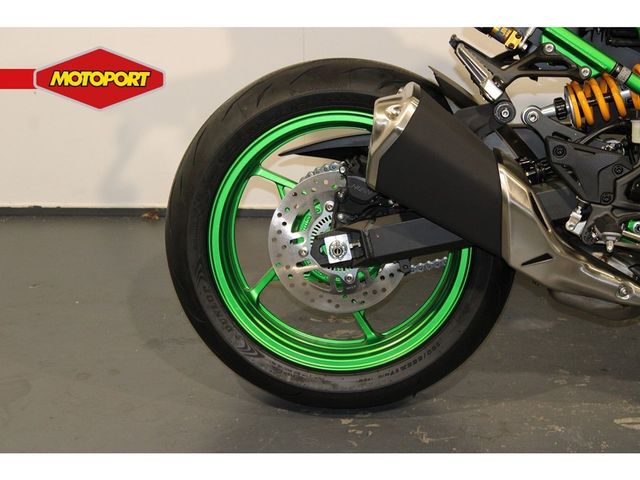kawasaki - z900