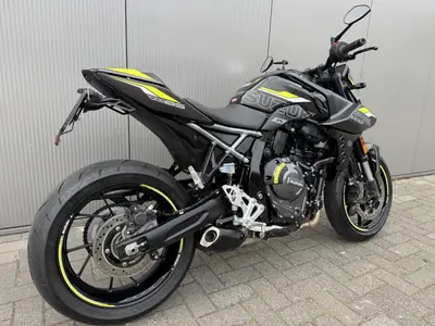 SUZUKI GSX-8S – foto 3