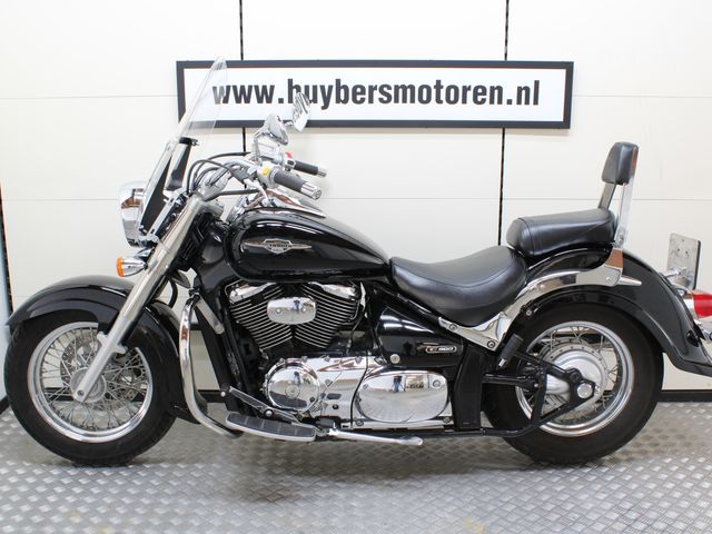suzuki - intruder-c-800-classic