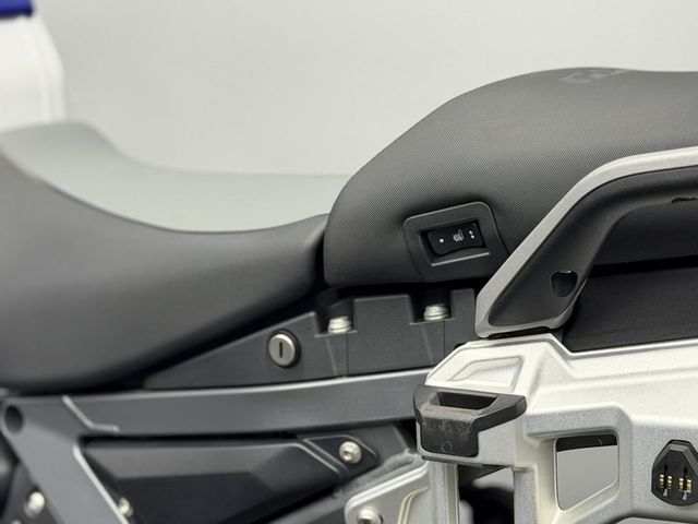 bmw - r-1300-gs-adventure-trophy