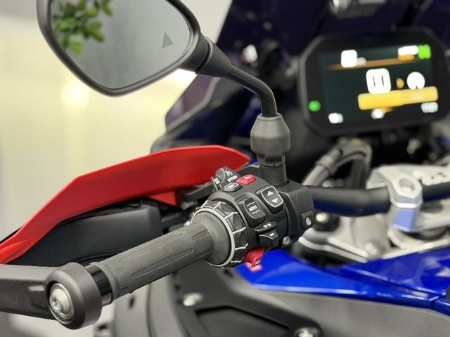 bmw - r-1300-gs-adventure-trophy