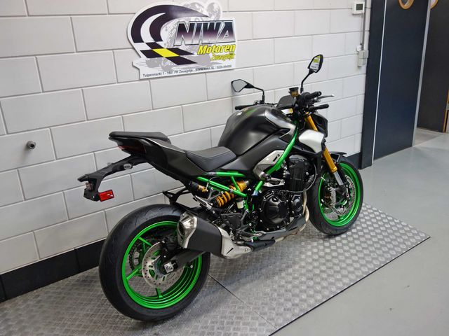 kawasaki - z900