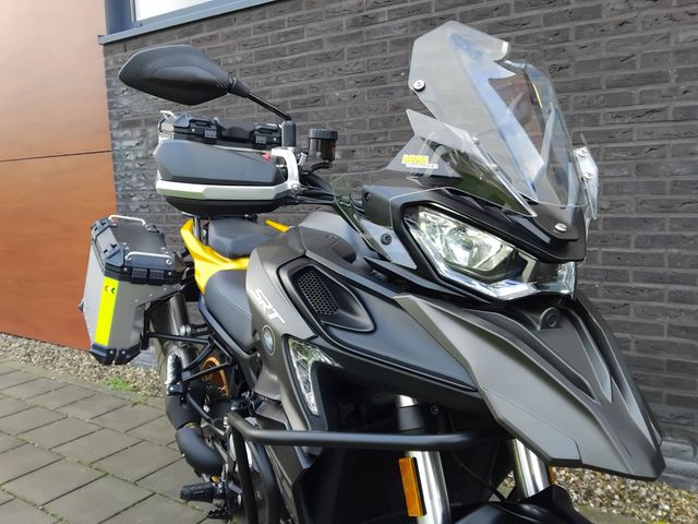 QJMOTOR - srt-800-sx-touring