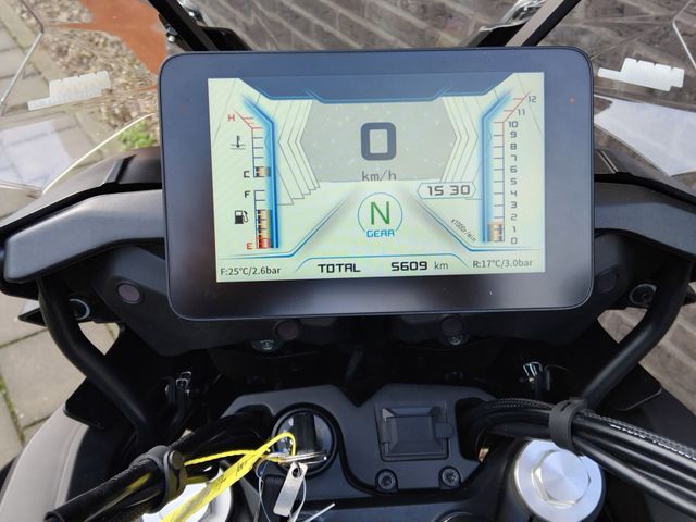 QJMOTOR - srt-800-sx-touring