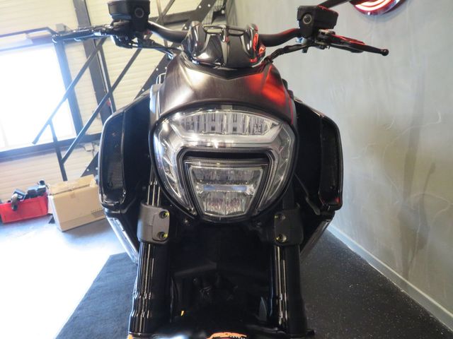 ducati - diavel