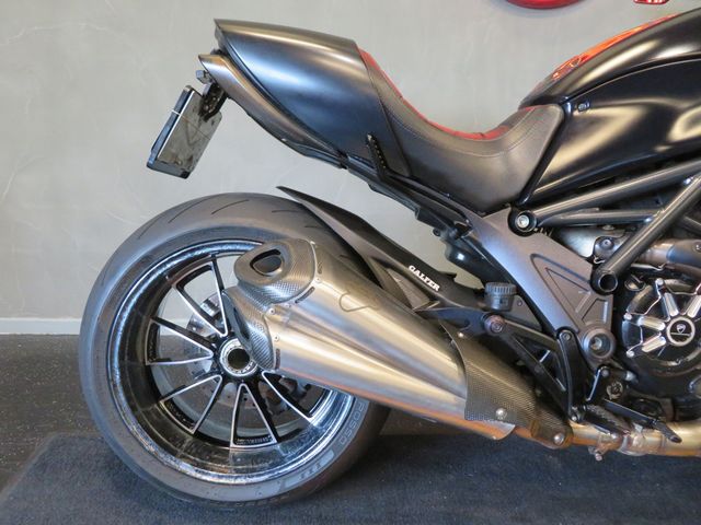 ducati - diavel