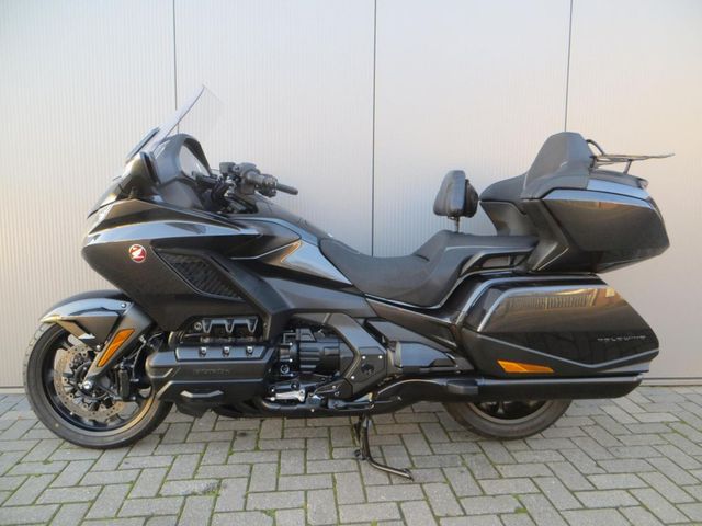 honda - gl-1800-goldwing-touring