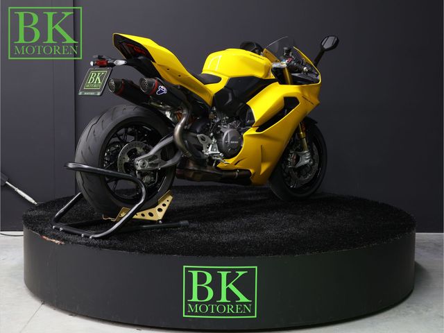 ducati - panigale-v2-s