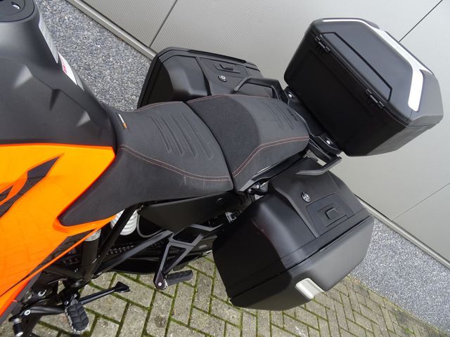 ktm - 1290-super-adventure-s
