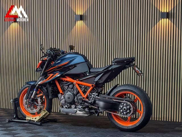 ktm - 1290-super-duke-r-evo