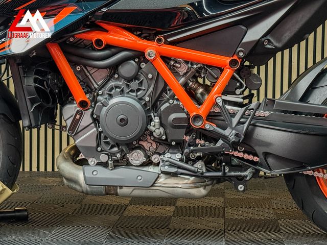 ktm - 1290-super-duke-r-evo
