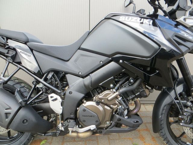 suzuki - v-strom-1050-a