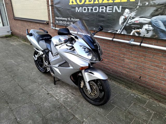 honda - vfr-800-fi-vtec