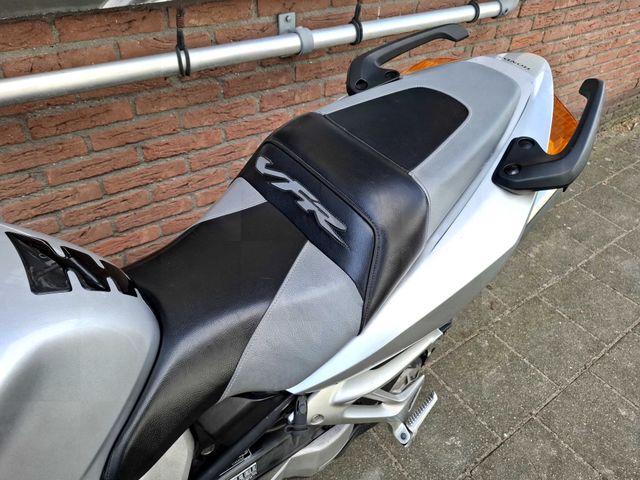 honda - vfr-800-fi-vtec