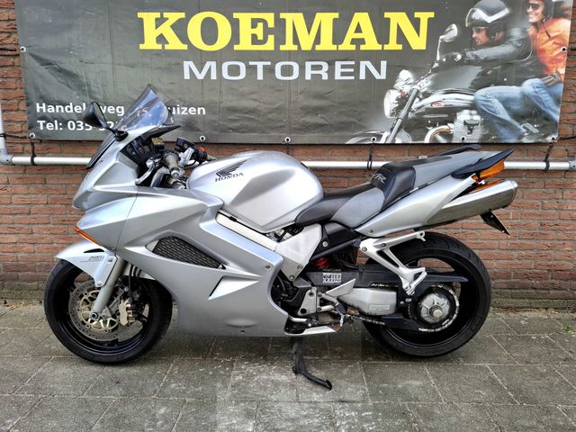honda - vfr-800-fi-vtec