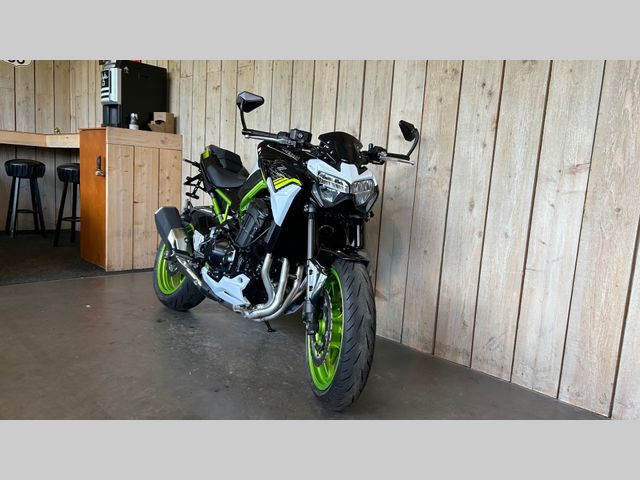 kawasaki - z900