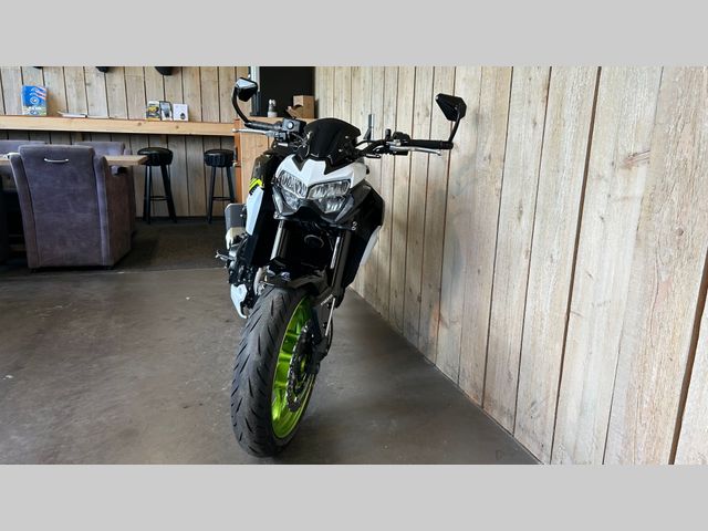 kawasaki - z900