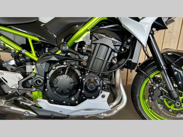 kawasaki - z900