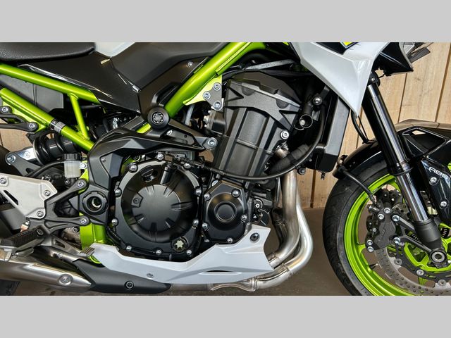 kawasaki - z900