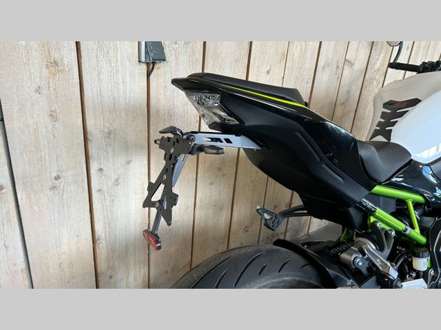 kawasaki - z900