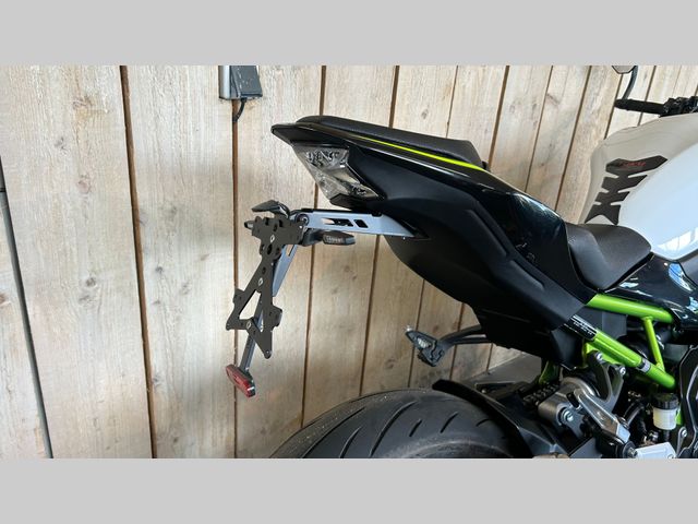 kawasaki - z900