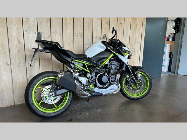 kawasaki - z900