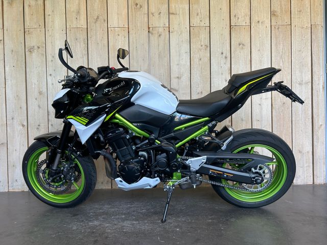 kawasaki - z900