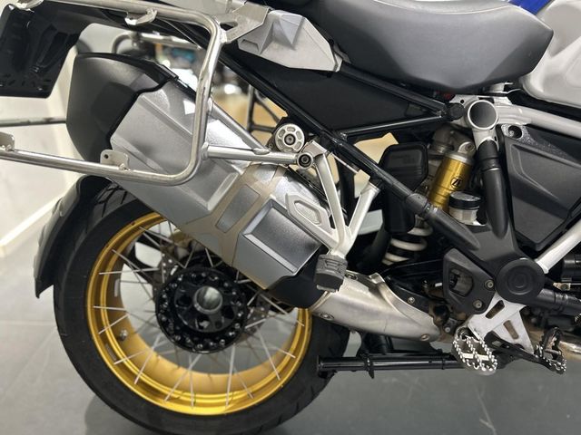 bmw - r-1250-gs-adventure