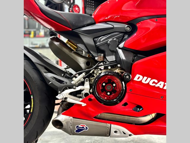ducati - 1199-panigale-s