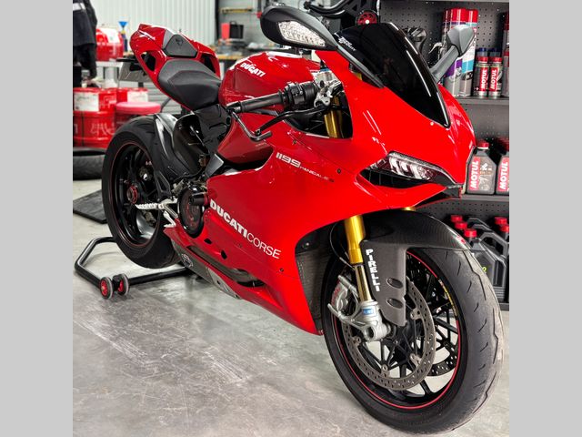 ducati - 1199-panigale-s