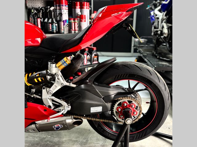 ducati - 1199-panigale-s