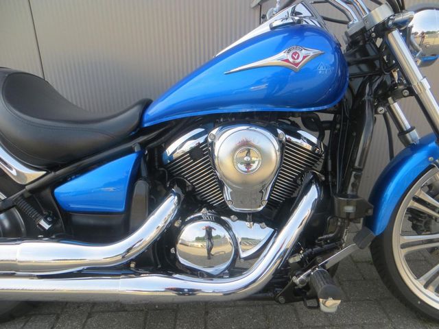 kawasaki - vn-900-custom