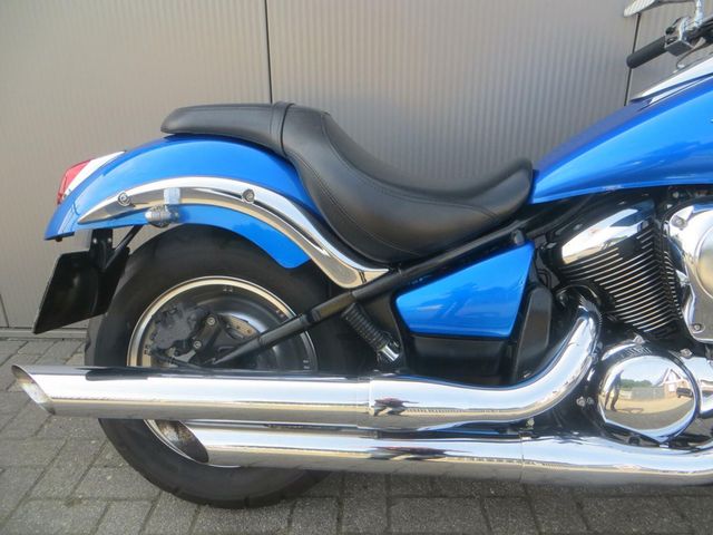 kawasaki - vn-900-custom