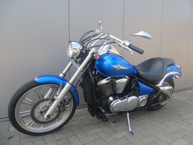kawasaki - vn-900-custom