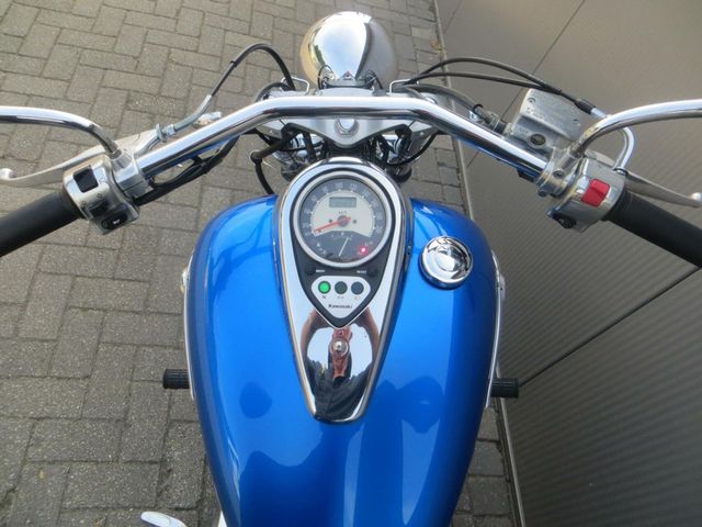 kawasaki - vn-900-custom