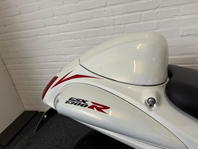 suzuki - gsx-r-1300-hayabusa