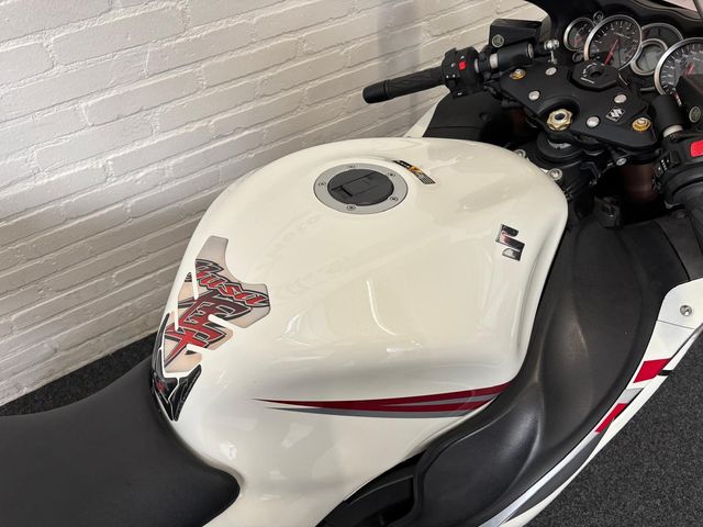 suzuki - gsx-r-1300-hayabusa