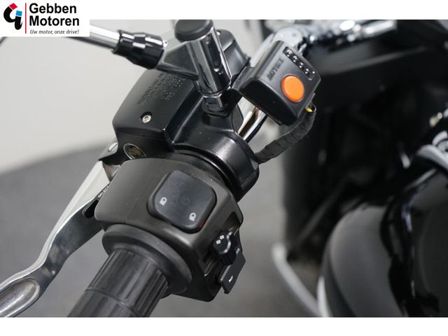 yamaha - xv-1900-midnight-star