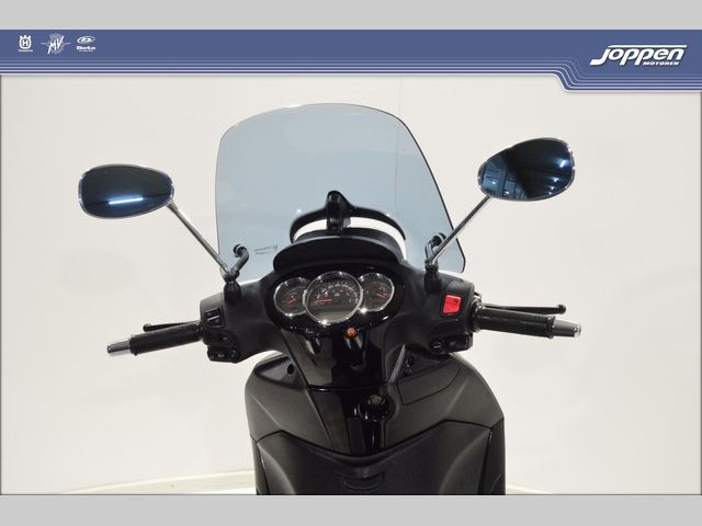 piaggio - beverly-300