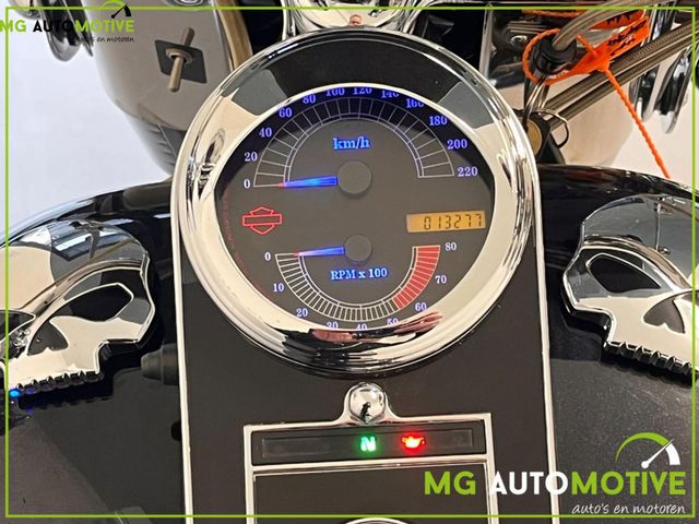 harley-davidson - softail-deluxe-flstn